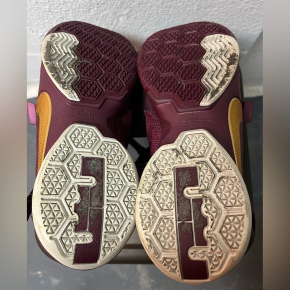 Nike Burgundy Athletic Shoes. LeBron. Size 10.5 - Picture 7 of 7